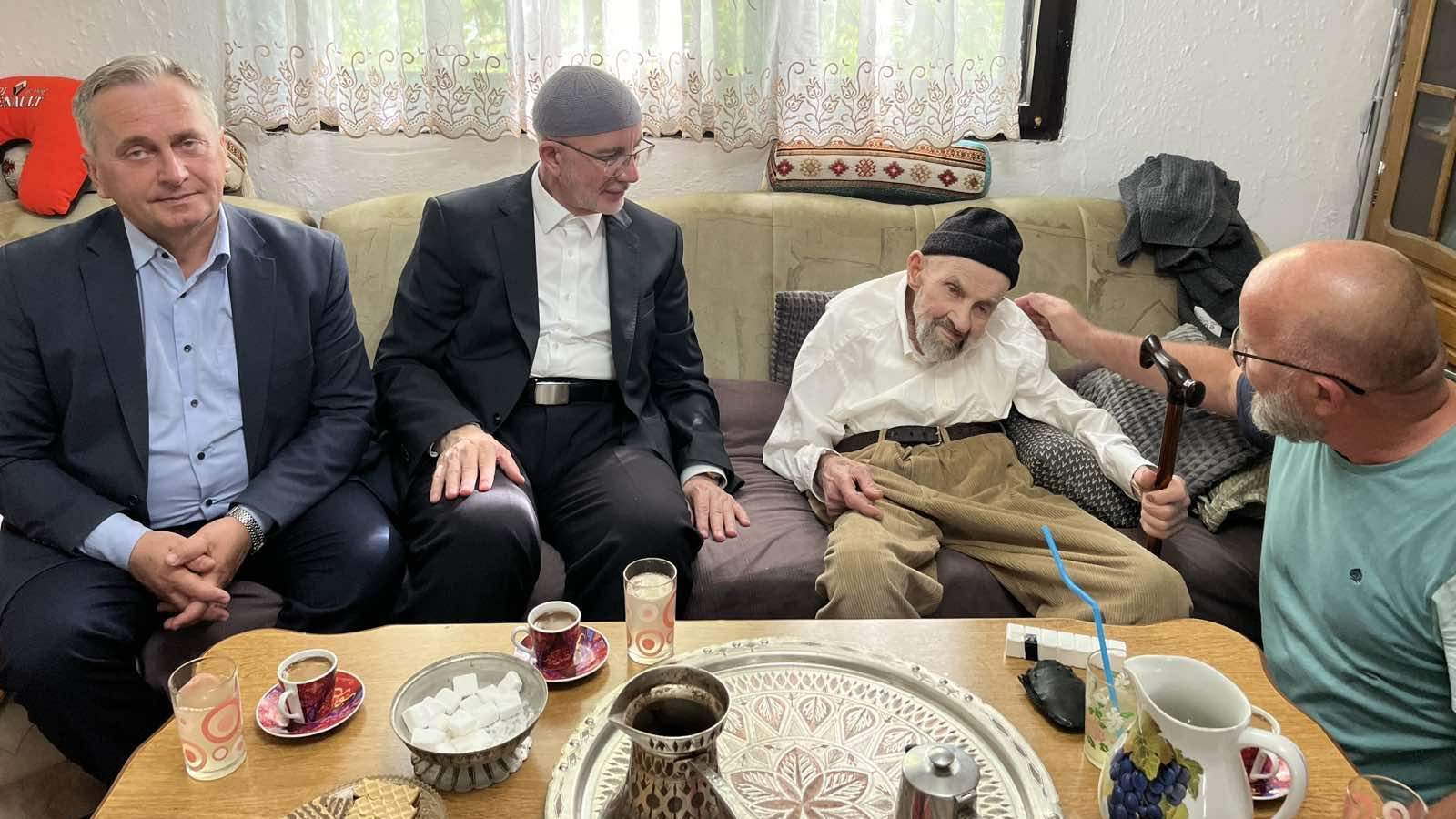 Hadžija Bešlaga (97), decenijama posti Davudov post, posti svaki drugi dan